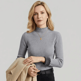 Blusa femenina de felpa y punto canalé con cuello alto Emma Forglows